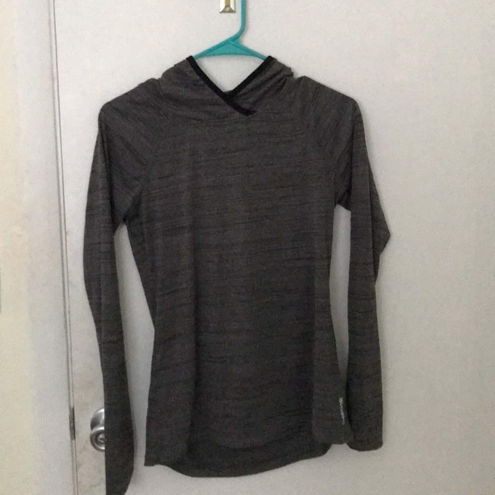 Hooded shirt